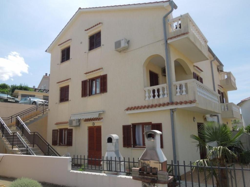 Apartment Apartments Njivice *